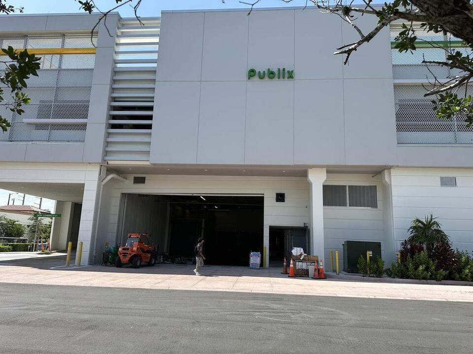 Coral Gables gets two Publix stores side by side!