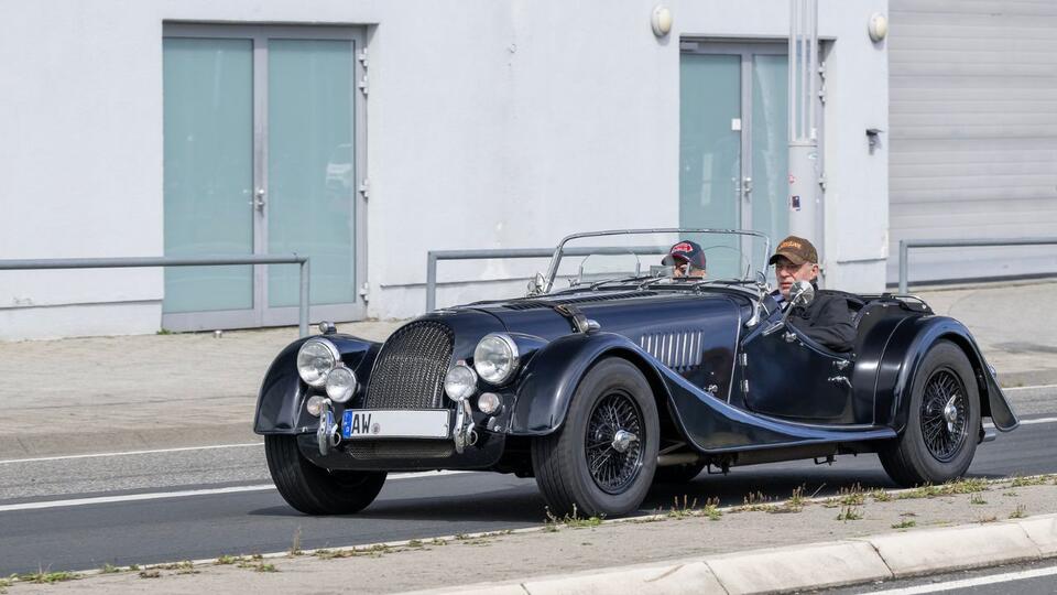 British Roadsters That Scream Summer Vibes
