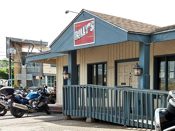 Austin’s best burgers are hiding at Billy’s