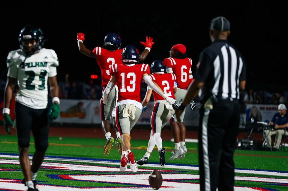 Oak Mountain’s wild Hail Mary win stuns Pelham