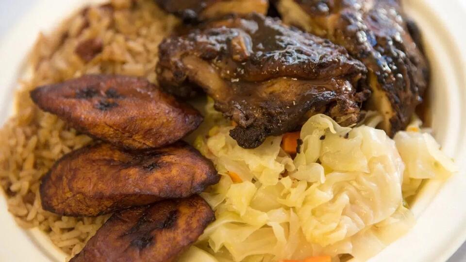 Island Frydays brings Caribbean vibes back to College Hill