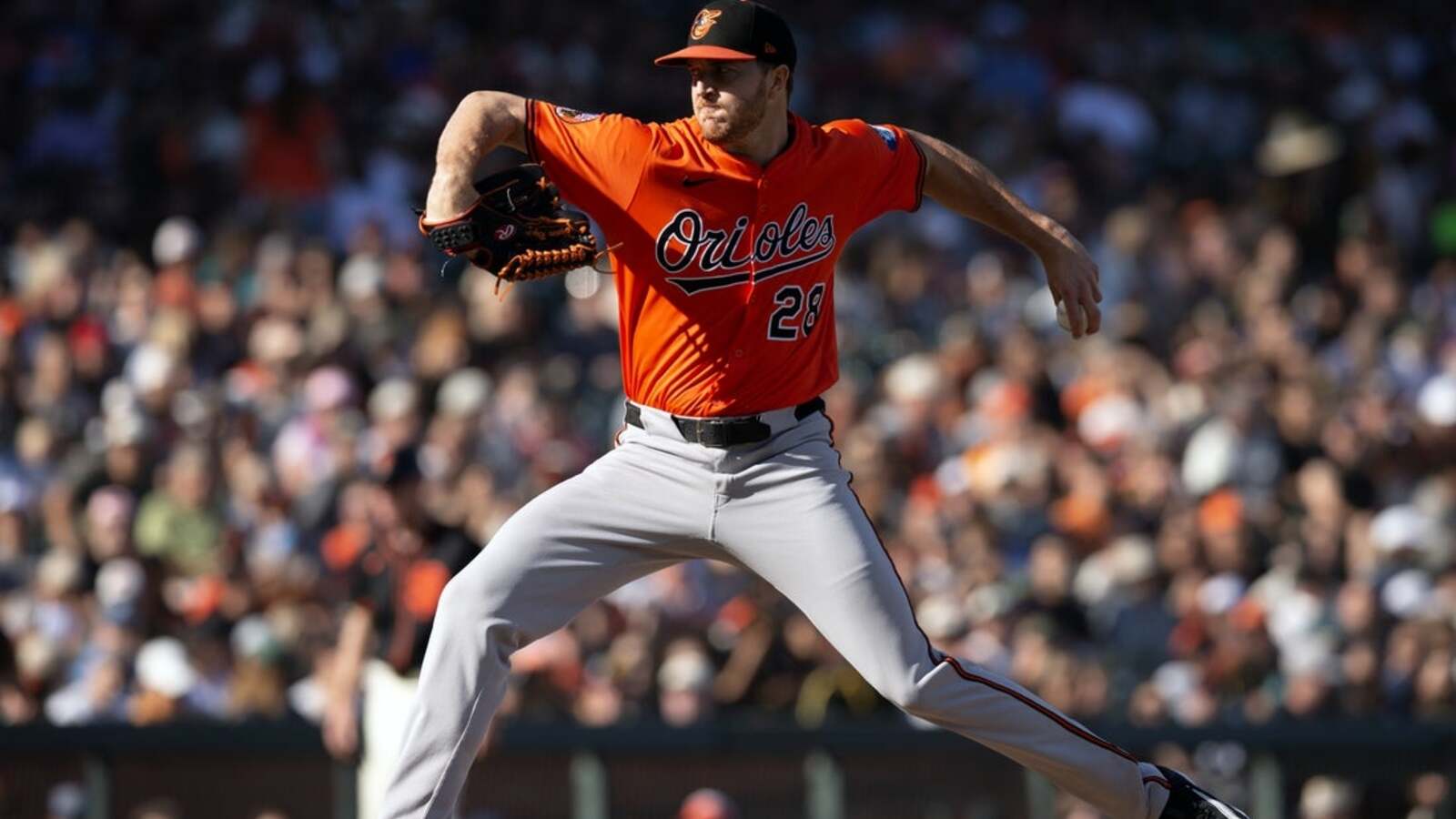 Rogers dominates, Birds bash Giants