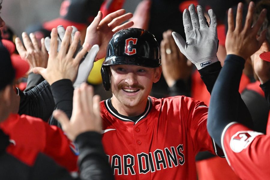 Manzardo's clutch bomb keeps playoff dreams alive