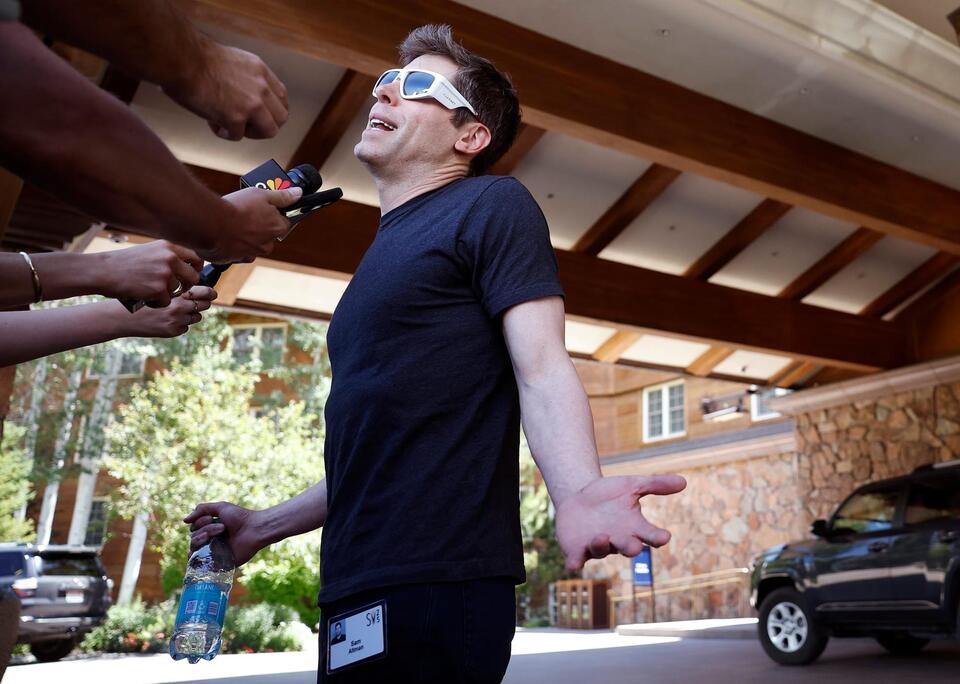 A.I. Therapy: Lifesaver or Danger Zone?