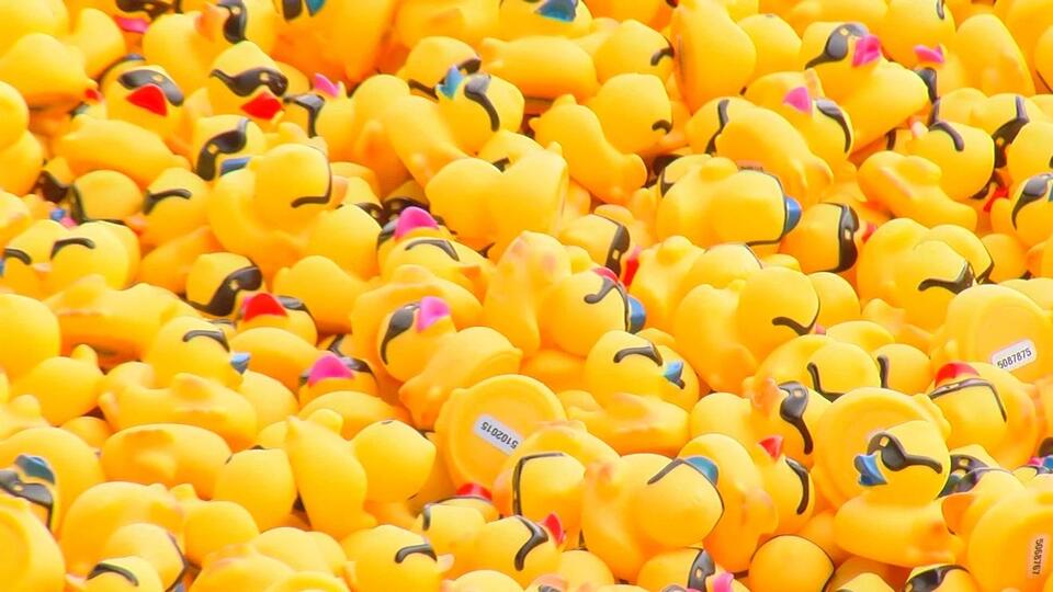 Cincinnati’s Rubber Duck Regatta makes a splash for hunger relief