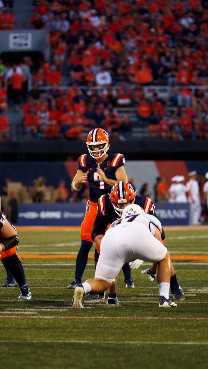 Illinois football dominates in season opener