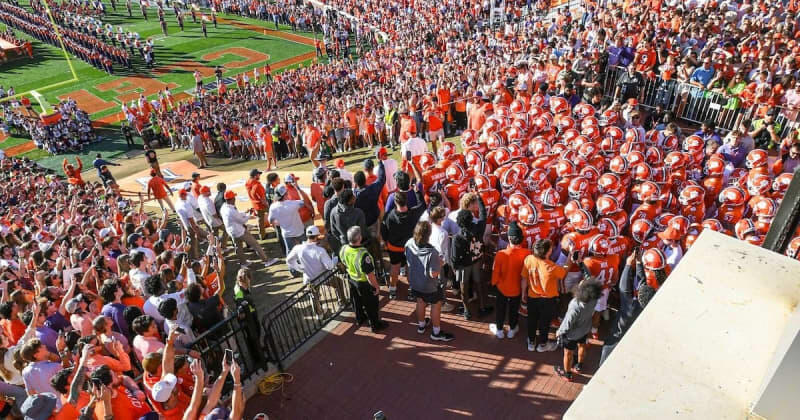 Clemson vs LSU game heats up—literally!