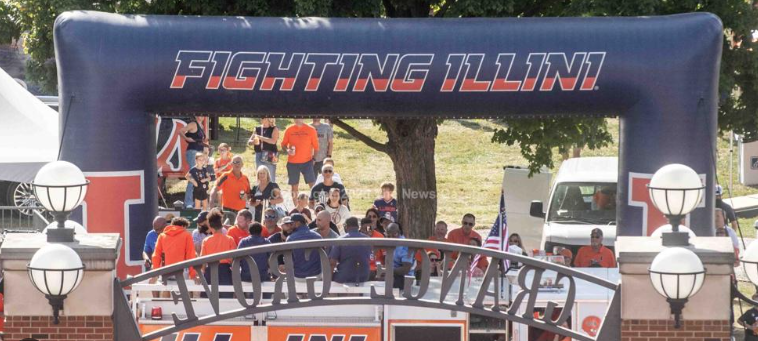 Champaign’s 2004-05 Illini reunion electrifies fans