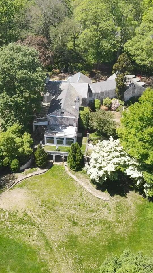 Richard Gere’s old CT mansion torn down for new homes