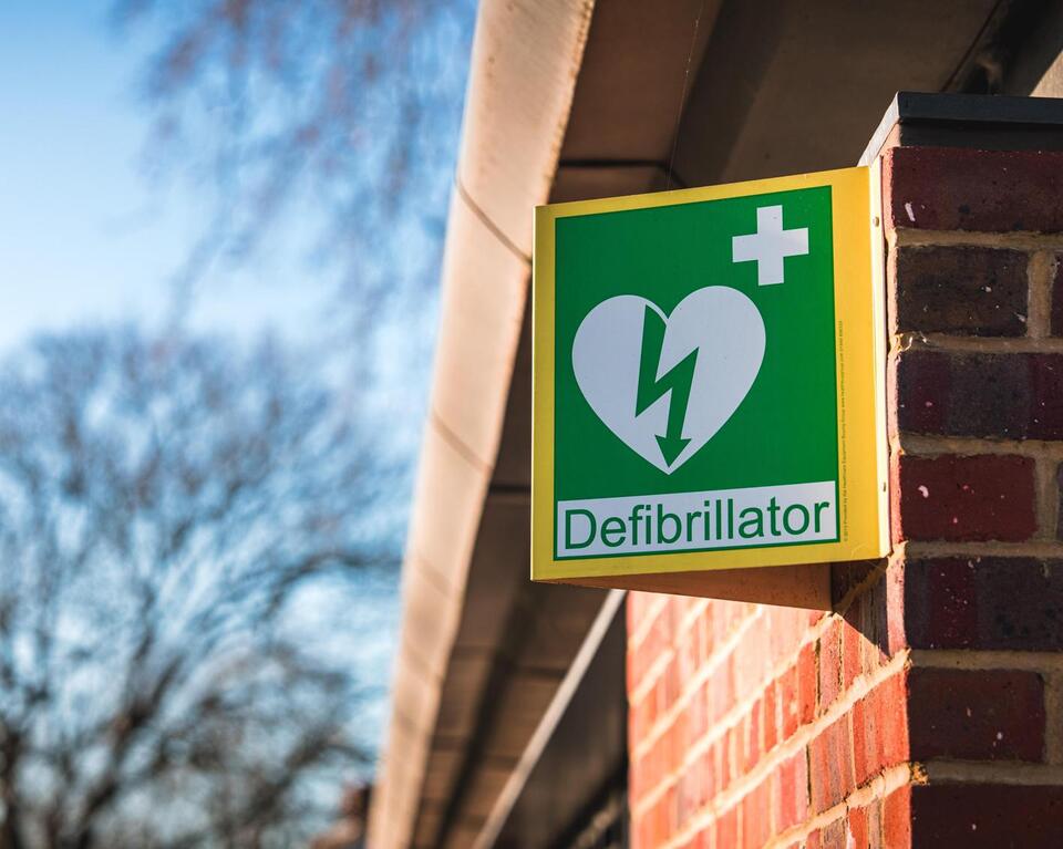 Defibrillators in Schools: Training Needed!
