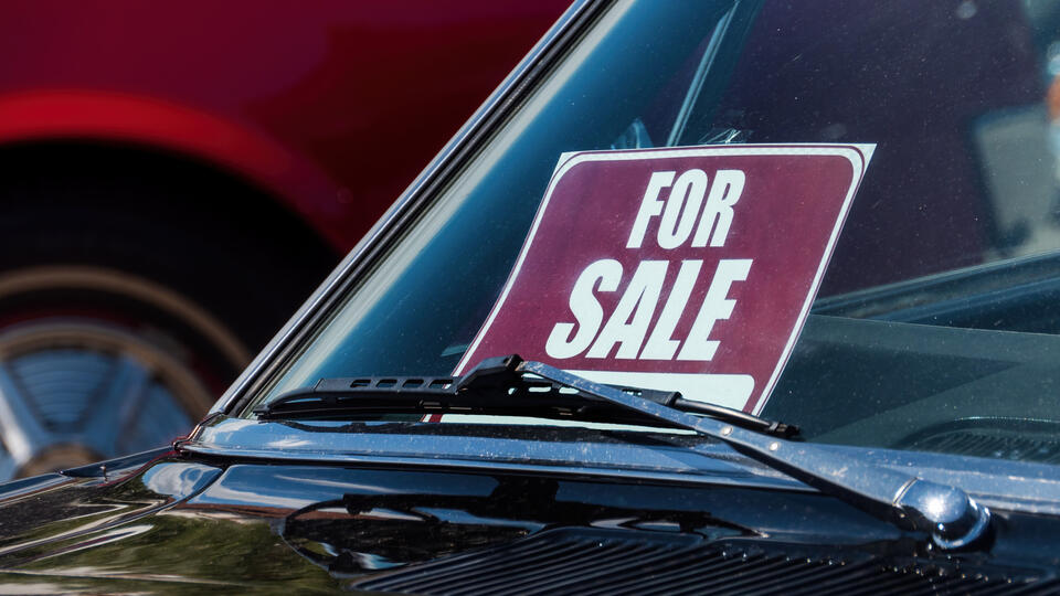 Luxury Car Vibes on a Budget? Yes, Please!