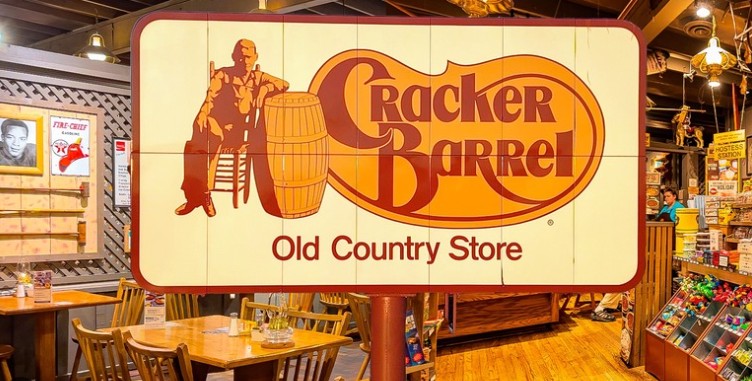 Cracker Barrel’s Logo Drama & Quiet Website Changes
