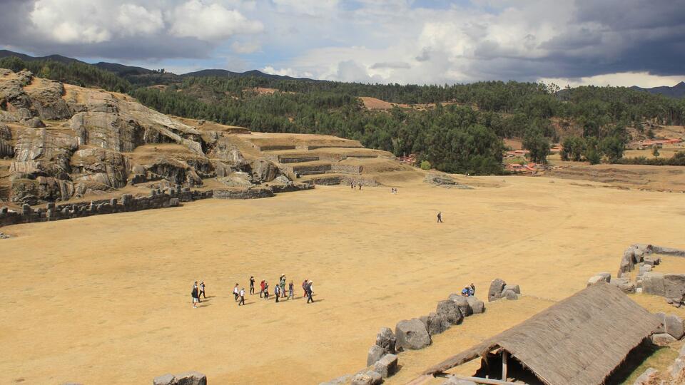 Spanish Tried to Steal Sacsayhuaman’s Stones! 🪨