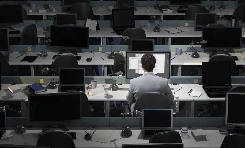 Job Hugging Is the New Job Hopping?