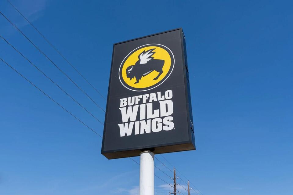 7 Chicken Wings That Outshine BWW