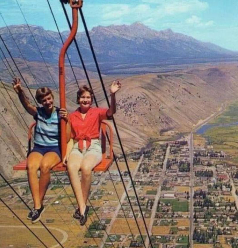 You Won’t Believe 70s Amusement Park Chaos