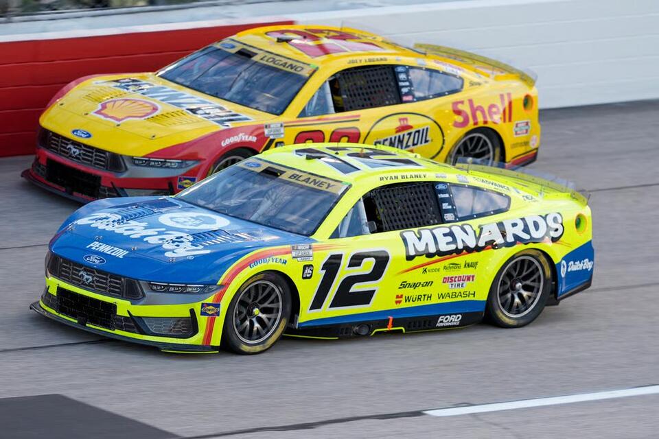 Briscoe Dominates Darlington, Playoff Bubble Heats Up