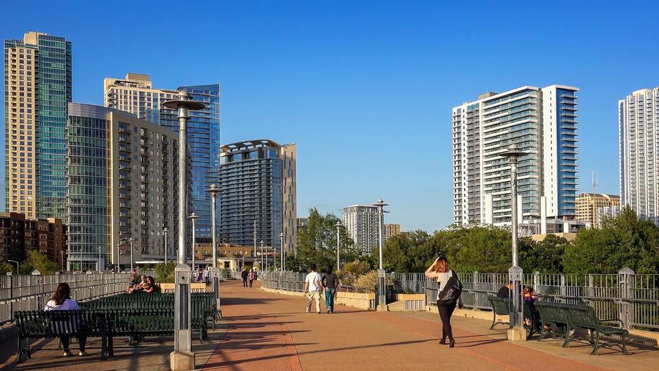 Cities Are Flipping the Script on Cars vs. Walkers