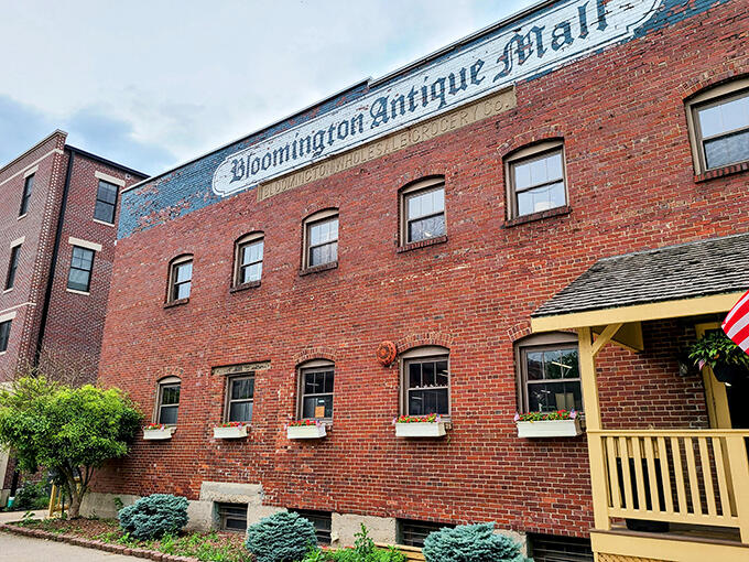 Bloomington’s antique mall: A treasure hunt every visit