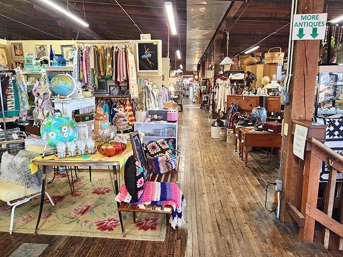 Bloomington’s antique mall: A treasure hunt every visit