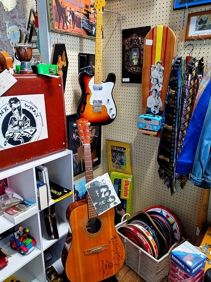Bloomington’s antique mall: A treasure hunt every visit