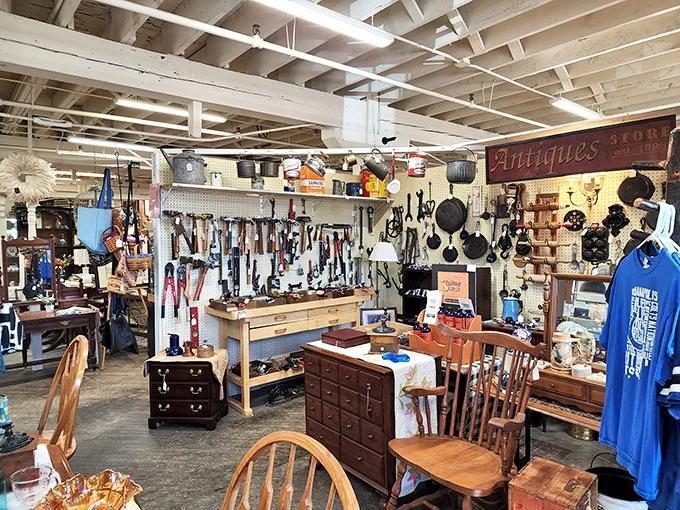 Bloomington’s antique mall: A treasure hunt every visit