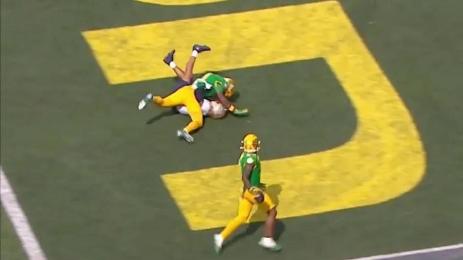 Oregon Ducks show real teamwork in season opener