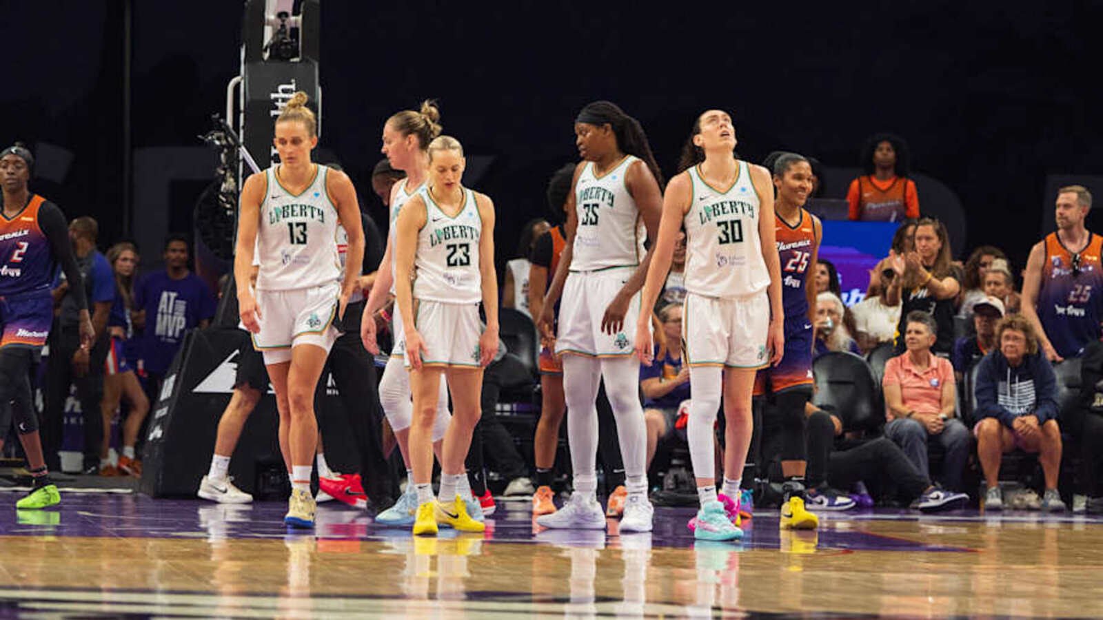 Defending champs looking like complete frauds