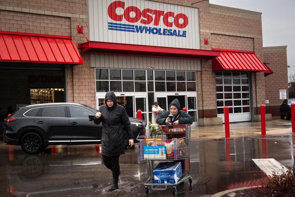 Costco Shopping Hack: Early Bird Gets the Deals