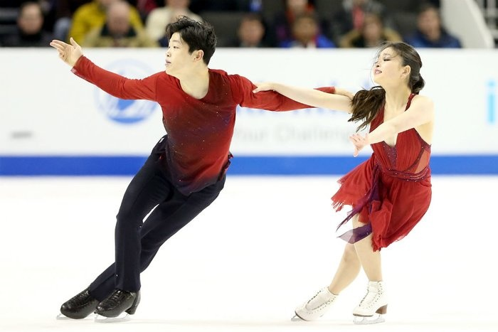 Found the World's Most In-Sync Brother and Sister