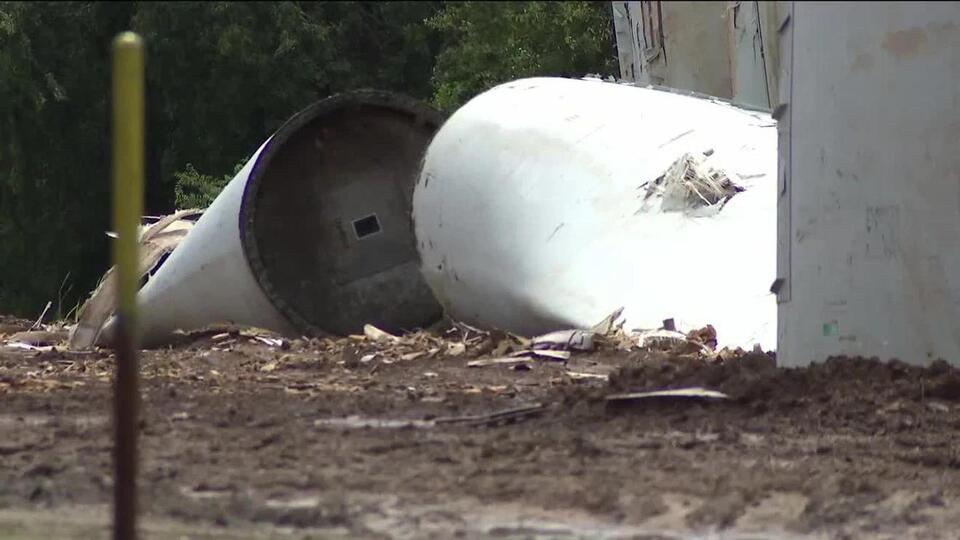 Wind turbine graveyard sparks pollution fears