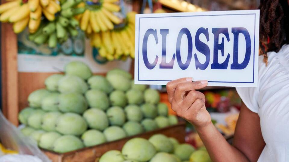 Why Your Favorite Grocery Store Is Closing