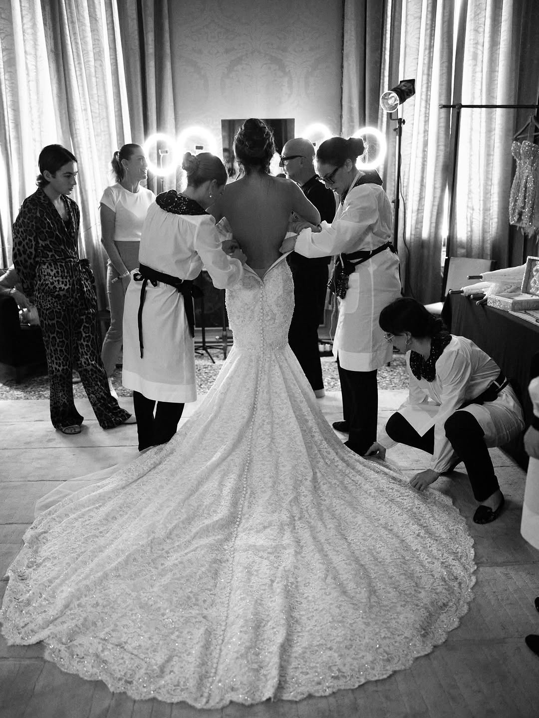 Lauren Sánchez’s Wedding Dress Drama