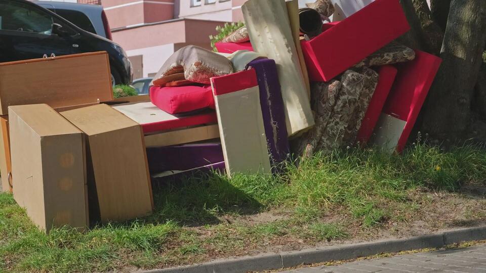 Curbside treasures: Scoring almost-new finds