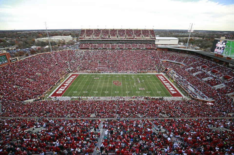 Sooners vs Wolverines: Vegas Calls the Shot