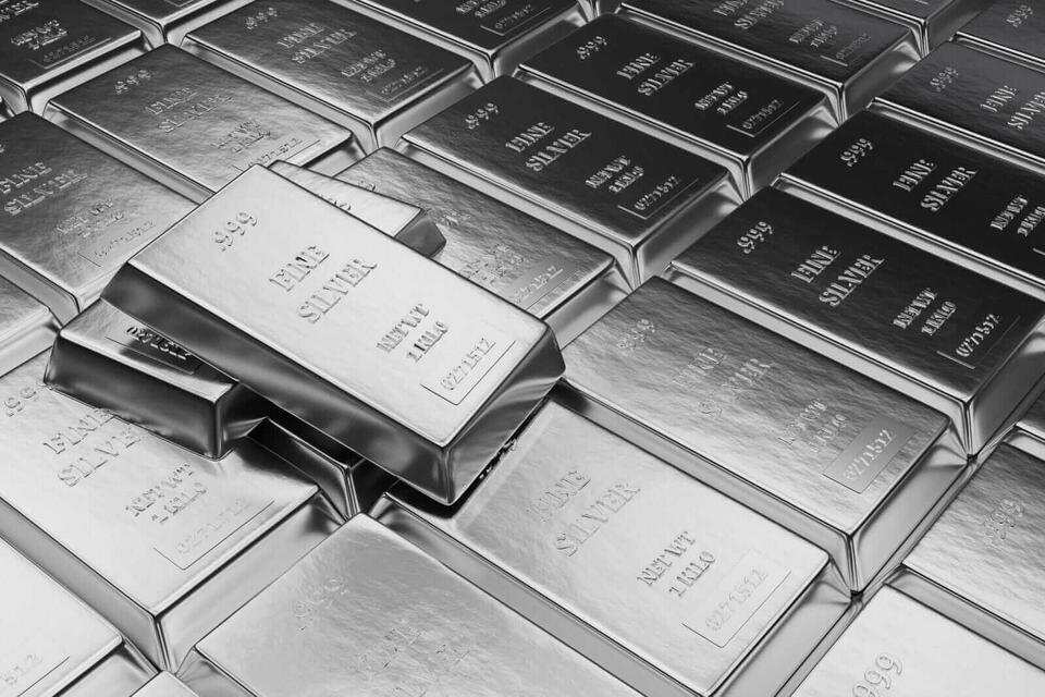Silver’s $50 Dream: Should You Jump In?