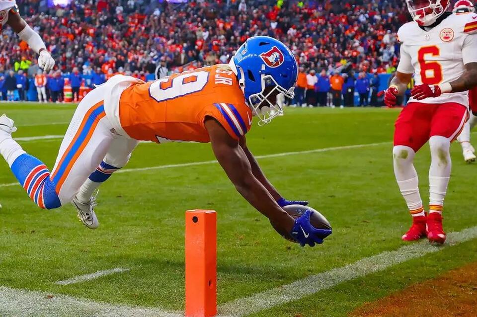 Broncos shake up roster with surprise trade