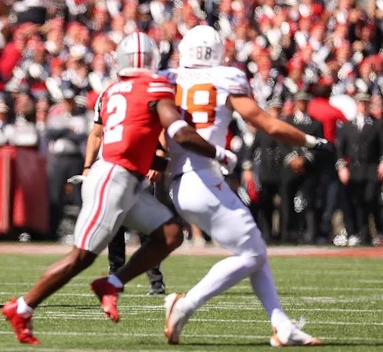 Texas offense stalls as Arch Manning struggles