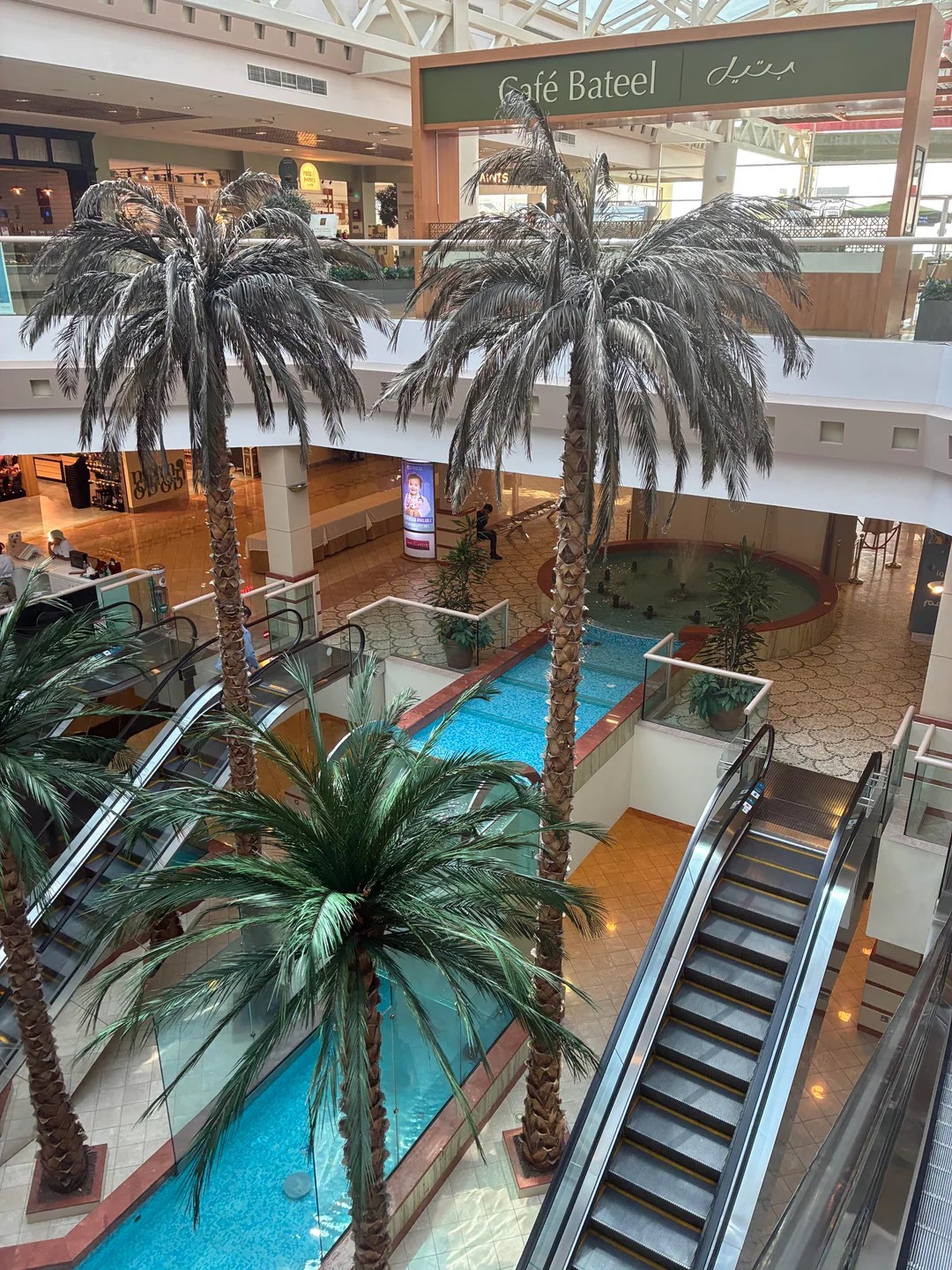 Oh I miss these water features at old malls