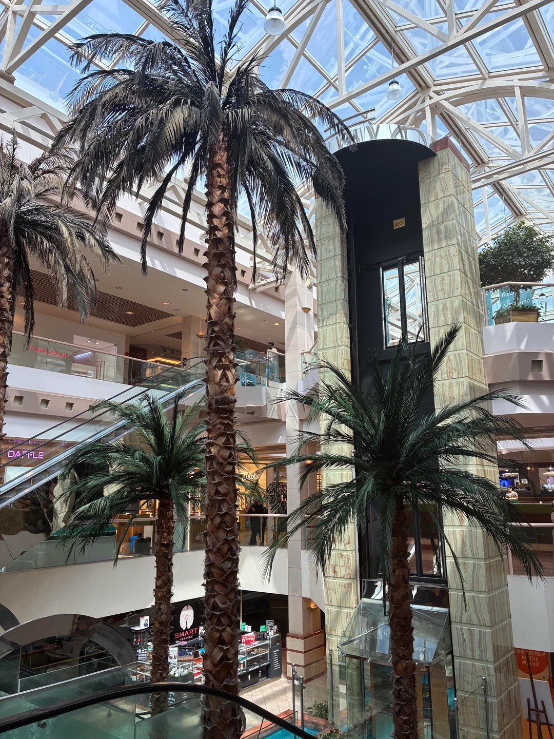 Oh I miss these water features at old malls