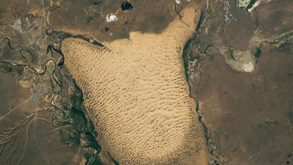Kazakhstan’s Giant ‘Sand Slug’ Might Be Stuck!
