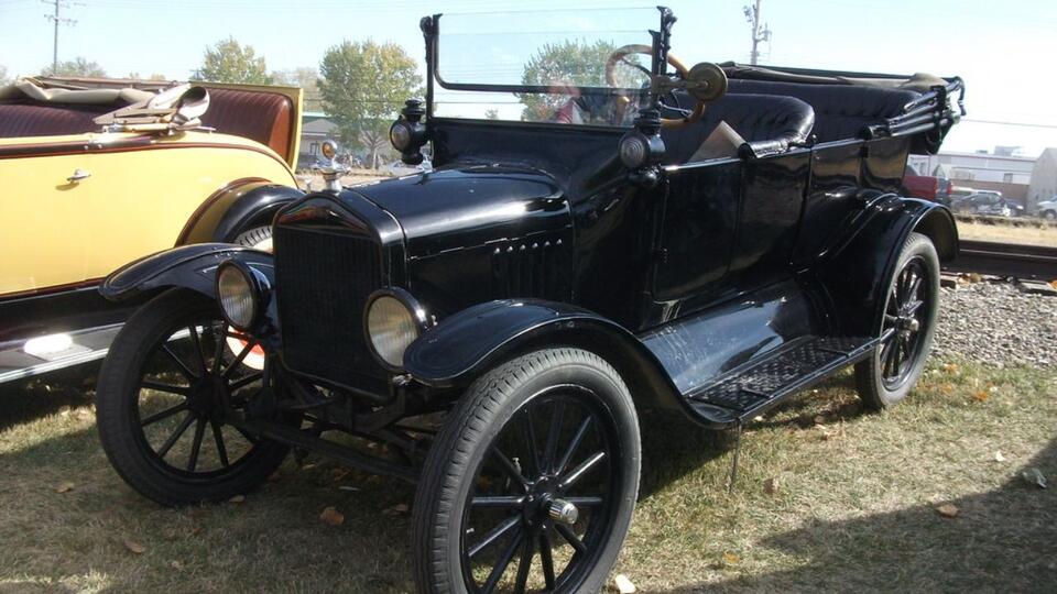 7 Cars That Broke the Horsepower Rules