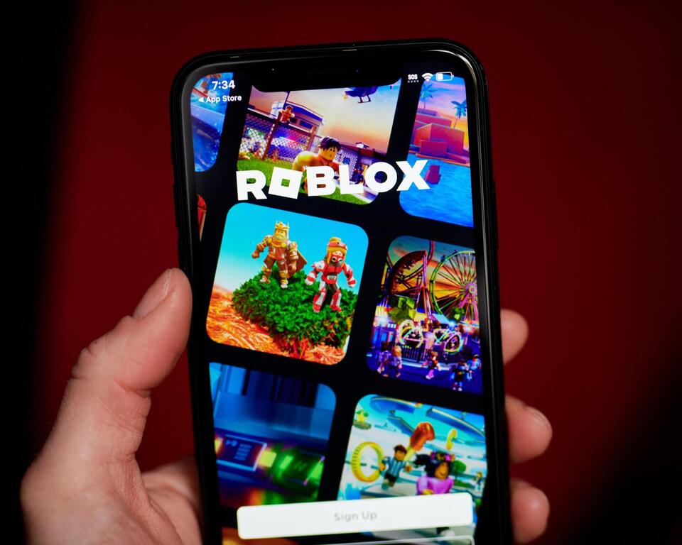 Is Roblox’s Age Check Enough for Kids’ Safety?