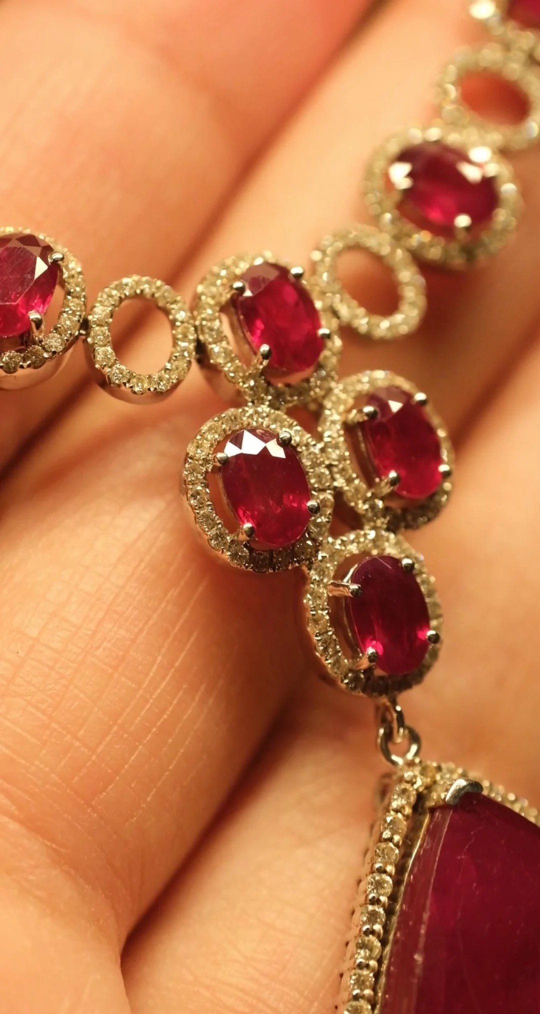 My Mom Says I Should Sell My Diamond and Ruby Set for Gold. Is She Right?