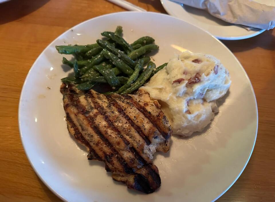 Family dinner at Applebee’s: Worth it?