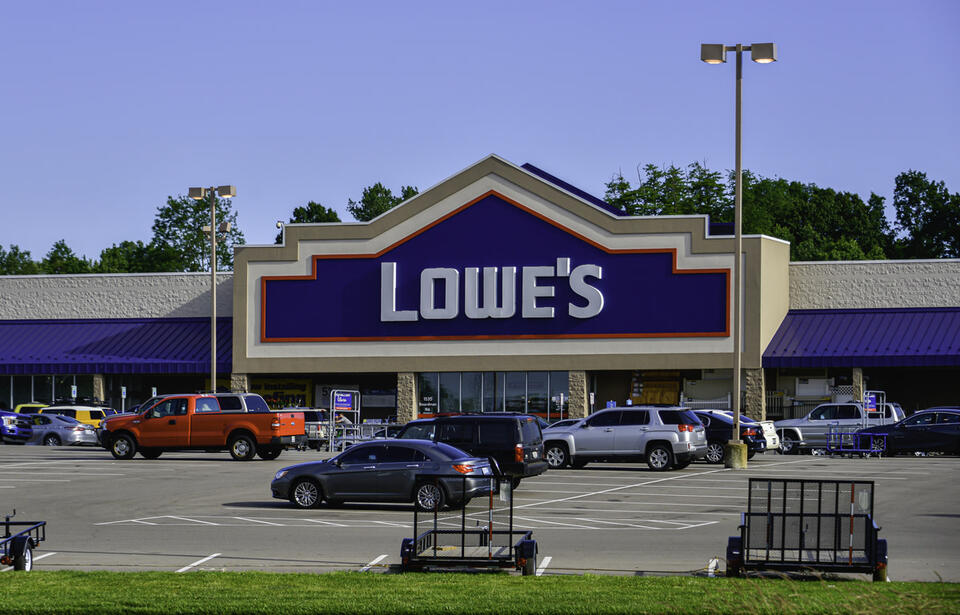 Lowe’s Fall Decor Is Actually SO Cute