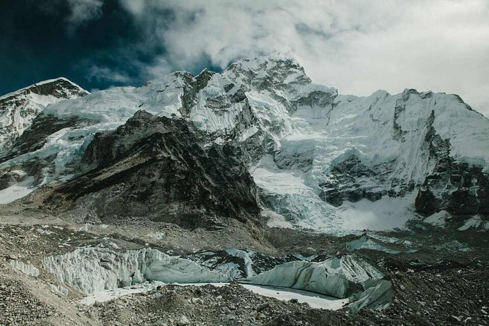 The Himalayas’ Secret Ingredient? Molten Mantle!