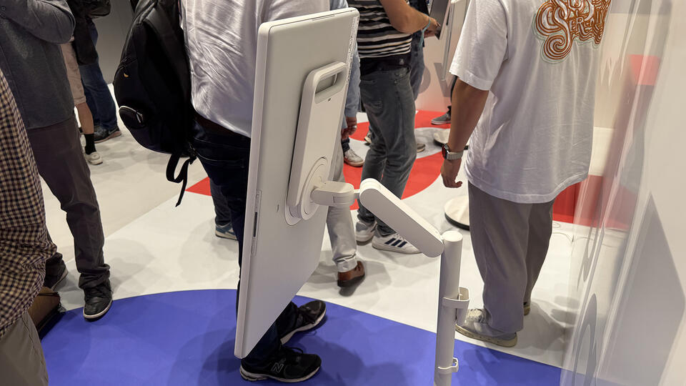 Samsung’s Portable TV: Game Changer or Gimmick?