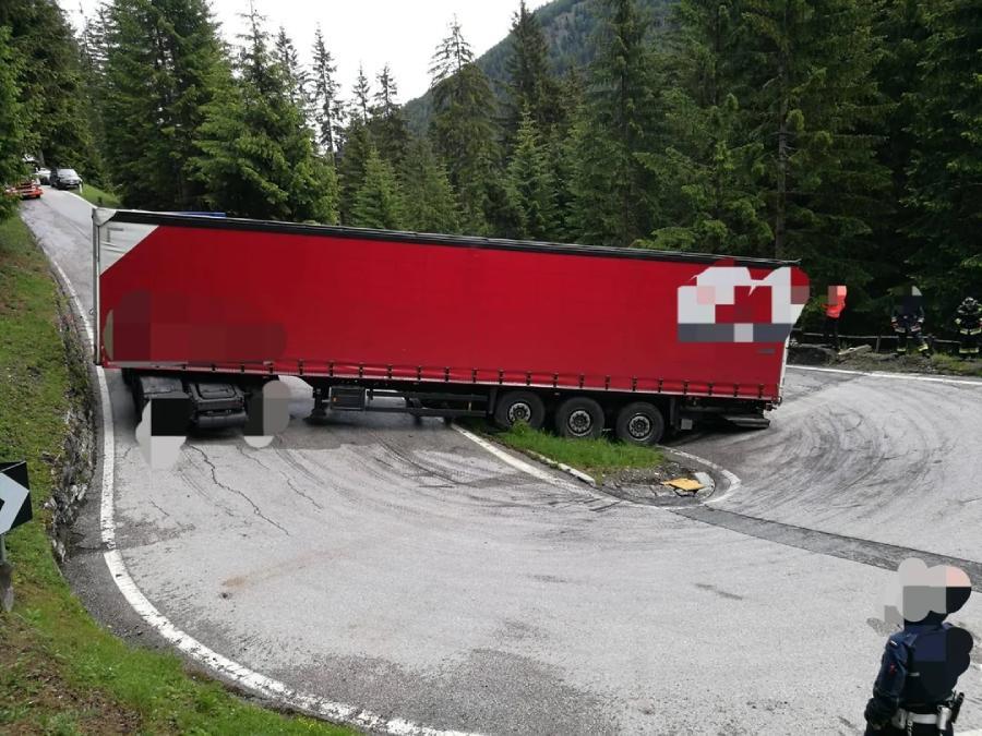 Truck Fails You Have to See to Believe