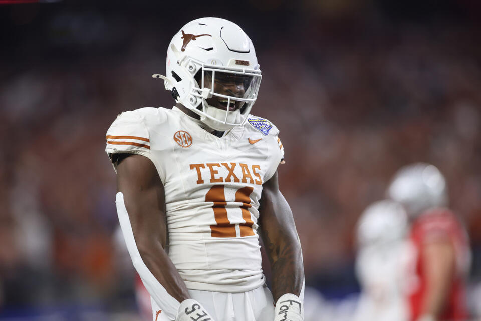 Texas linebacker’s $1.5M hype meets Ohio State reality